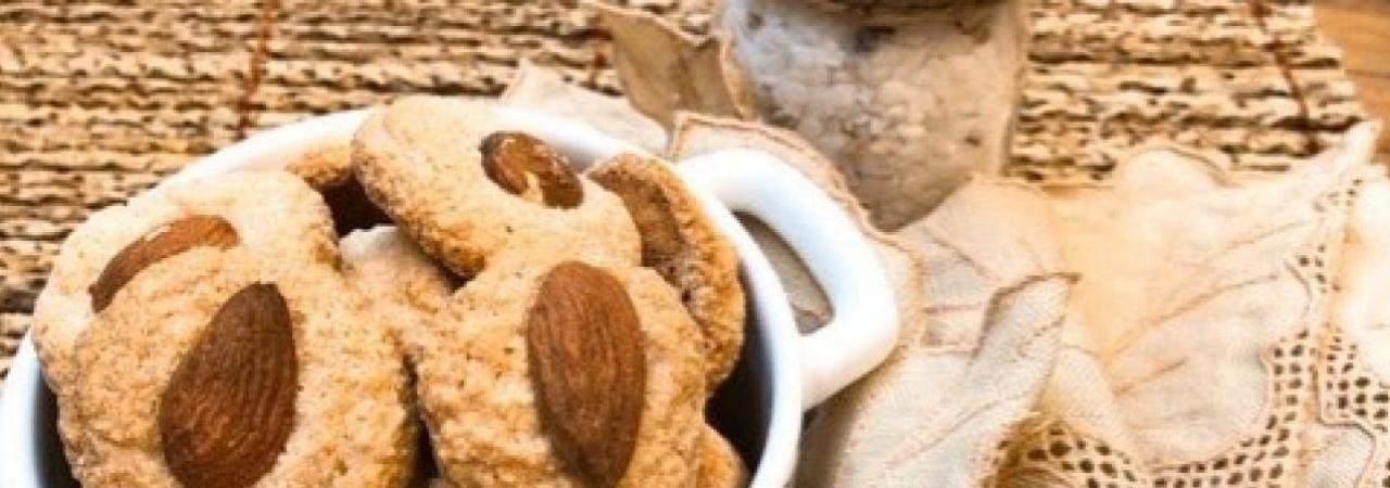 Petit four de amêndoa